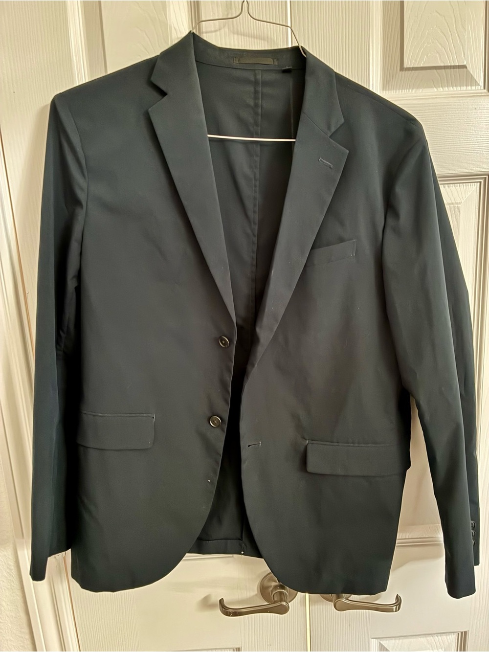Uniqlo Men's Navy Two-Button Travel Blazer